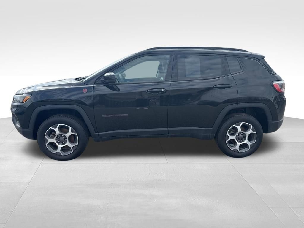 Used 2022 Jeep Compass Trailhawk video 3