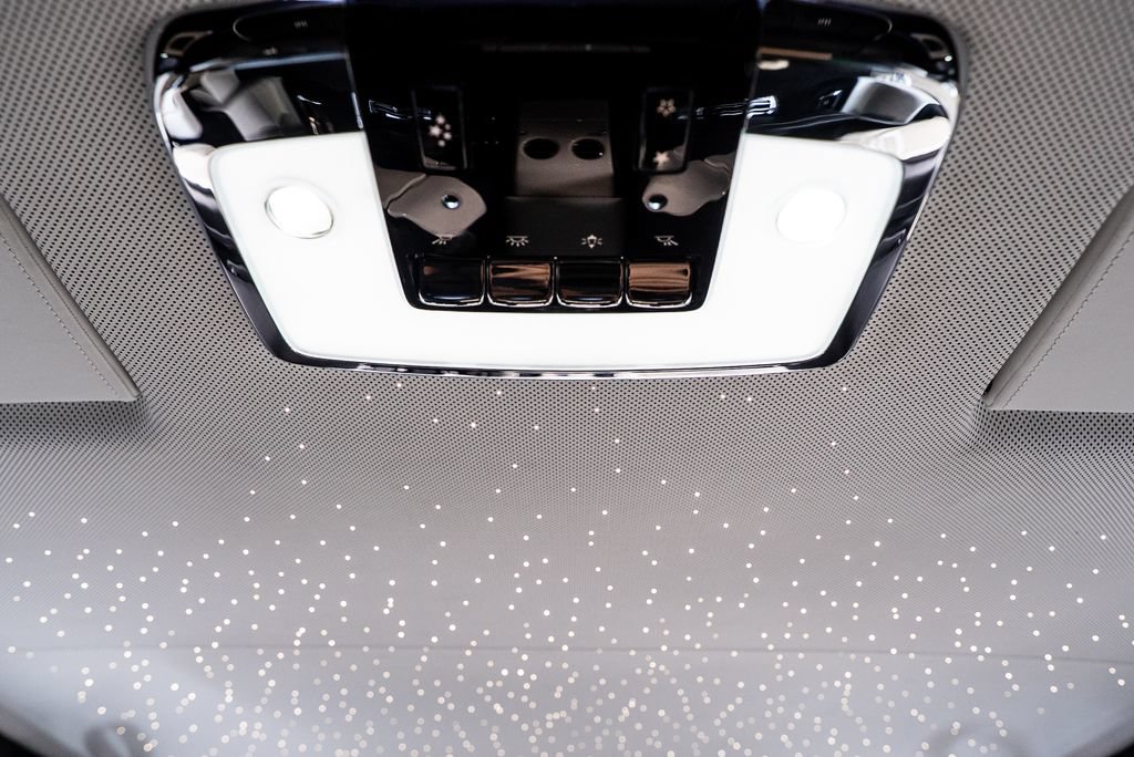 Used 2019 Rolls-Royce Phantom Sedan RWD image 49