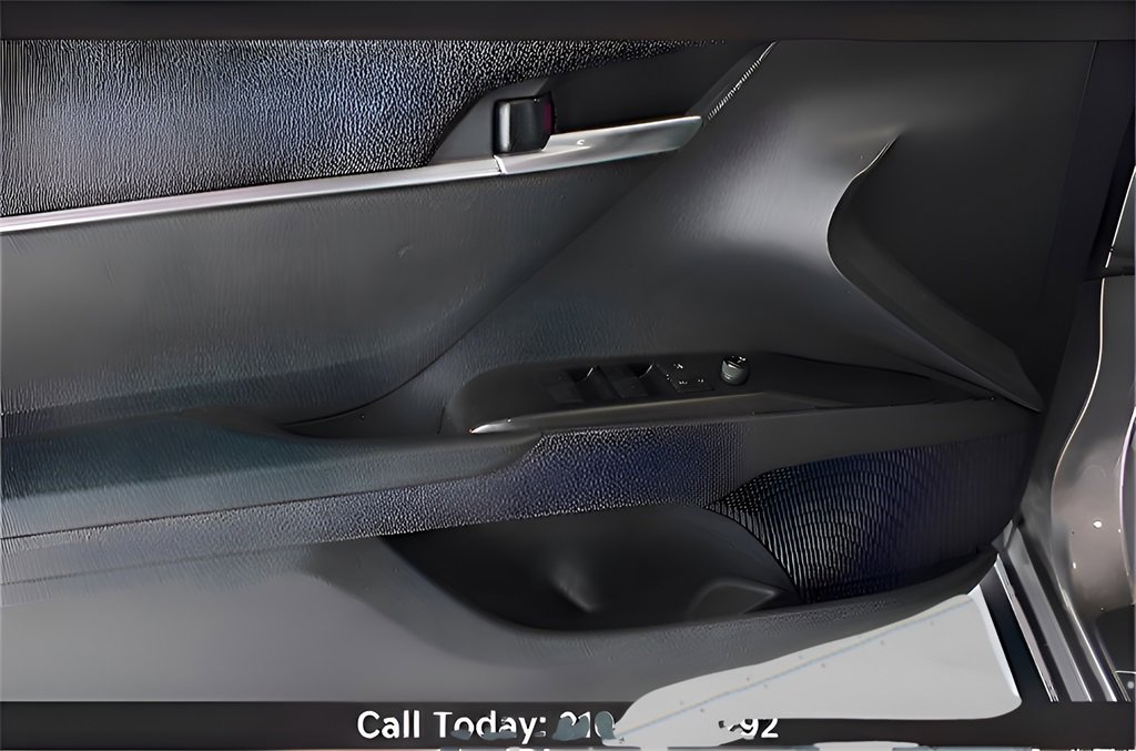 Used 2021 Toyota Camry LE image 14