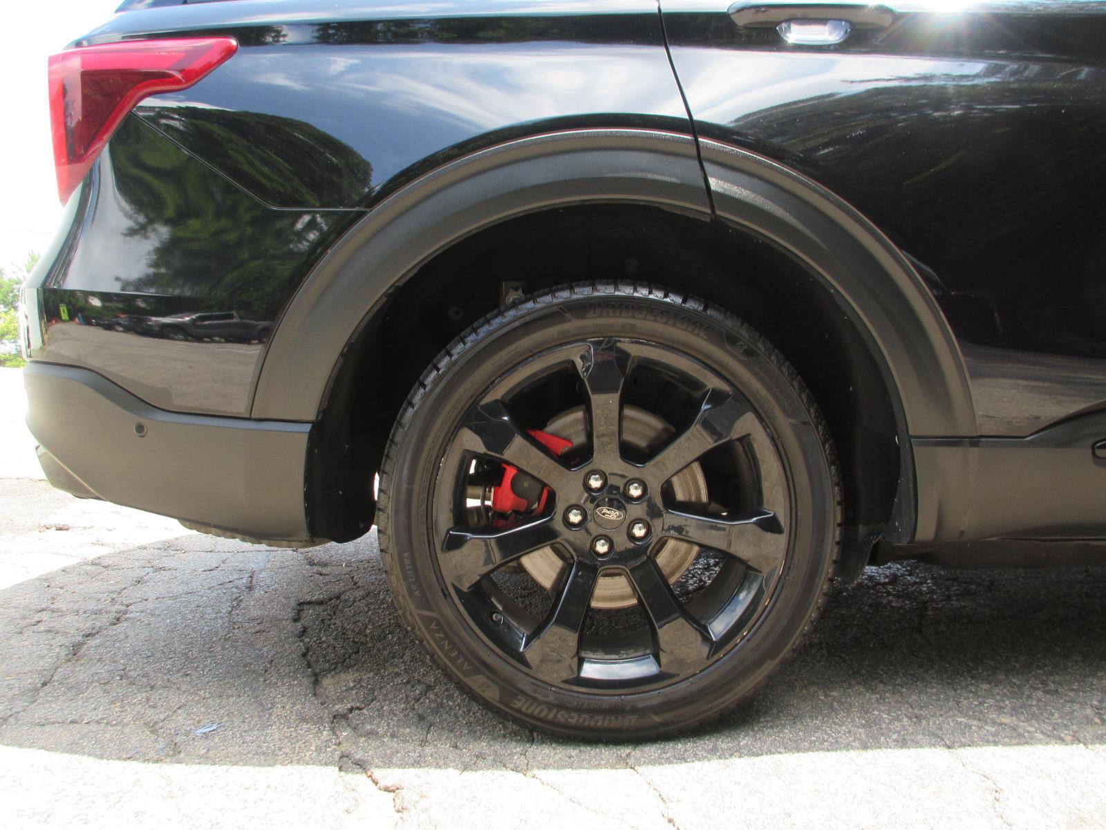 Used 2022 Ford Explorer ST w/ Equipment Group 401A AWD/4WD image 26
