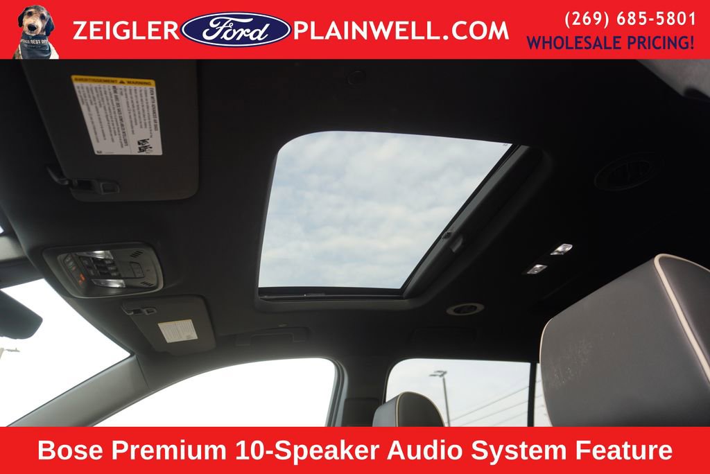 Used 2024 Chevrolet Traverse Premier w/ Redline Edition image 2