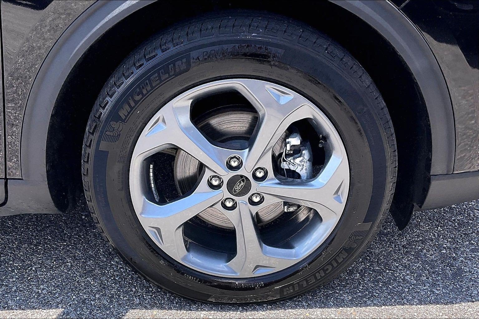 Certified 2025 Ford Escape ST-Line w/ Equipment Group 301A FWD image 9