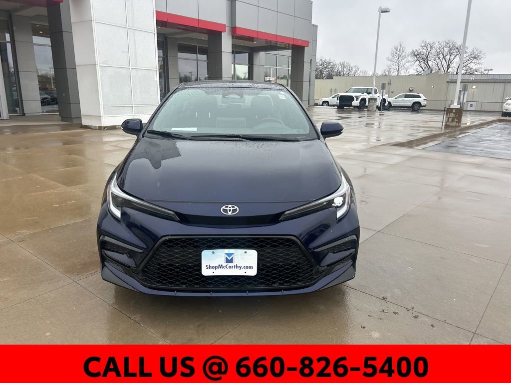 Used 2025 Toyota Corolla SE w/ SE Premium Package image 3