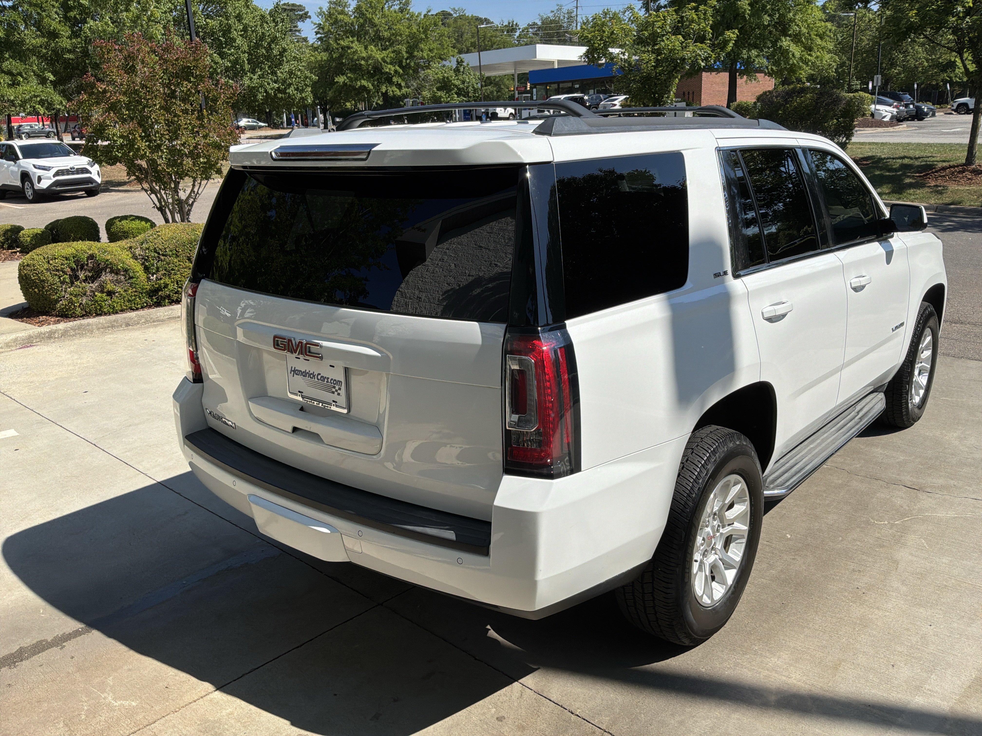 Used 2015 GMC Yukon SLE AWD/4WD image 12
