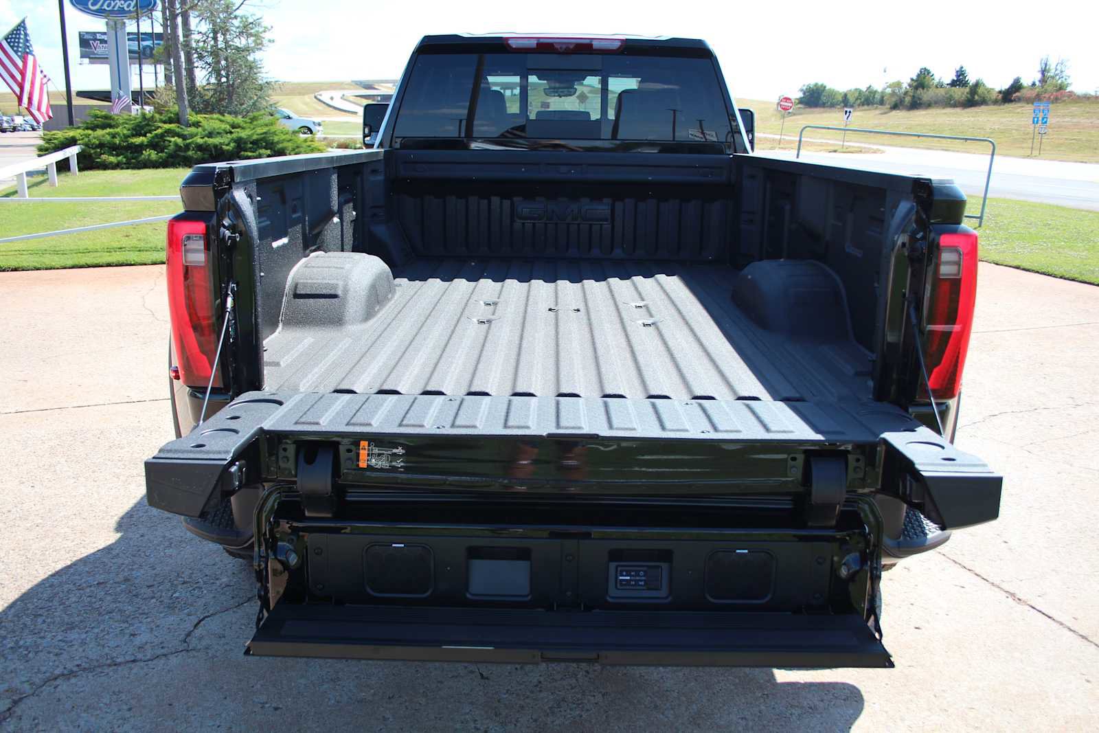 New 2026 GMC Sierra 3500 Denali Ultimate image 11