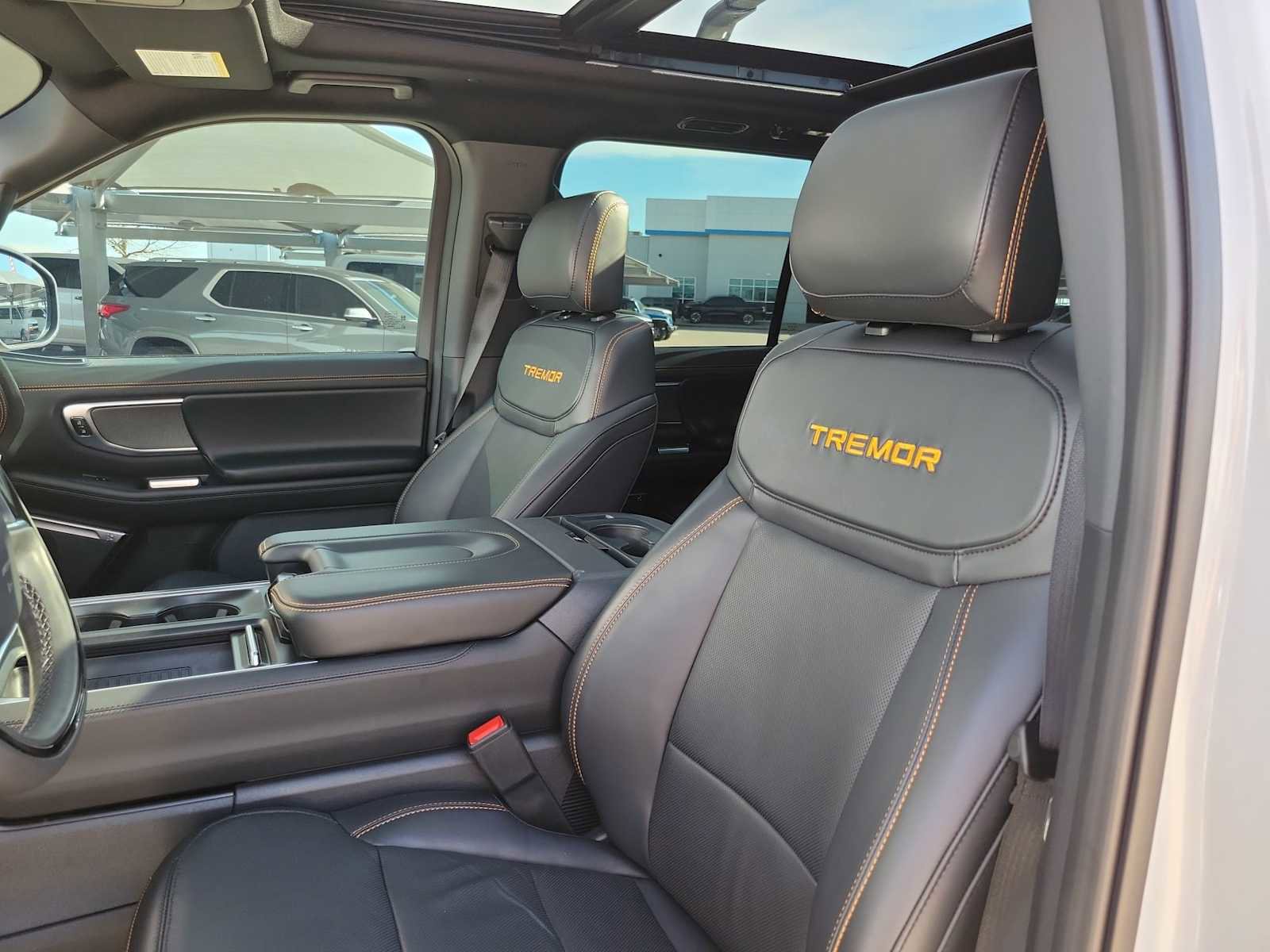 Used 2025 Ford Expedition Tremor image 7