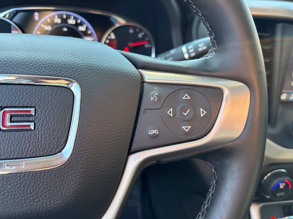 Used 2023 GMC Acadia Denali w/ Denali Ultimate Package AWD/4WD image 18