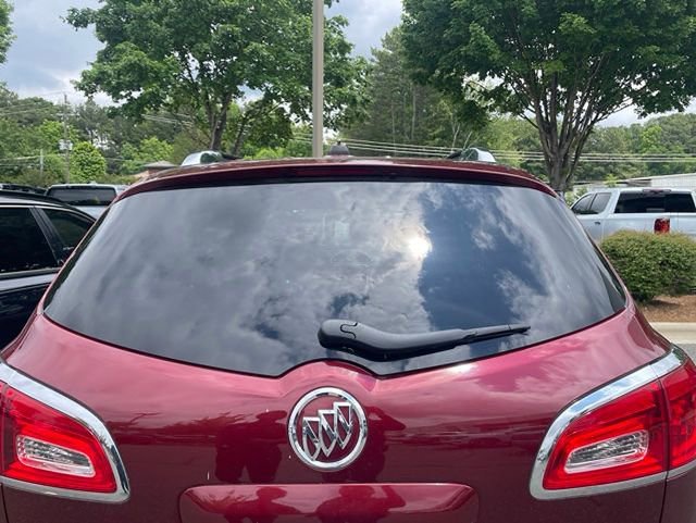 Used 2017 Buick Enclave Leather FWD image 3