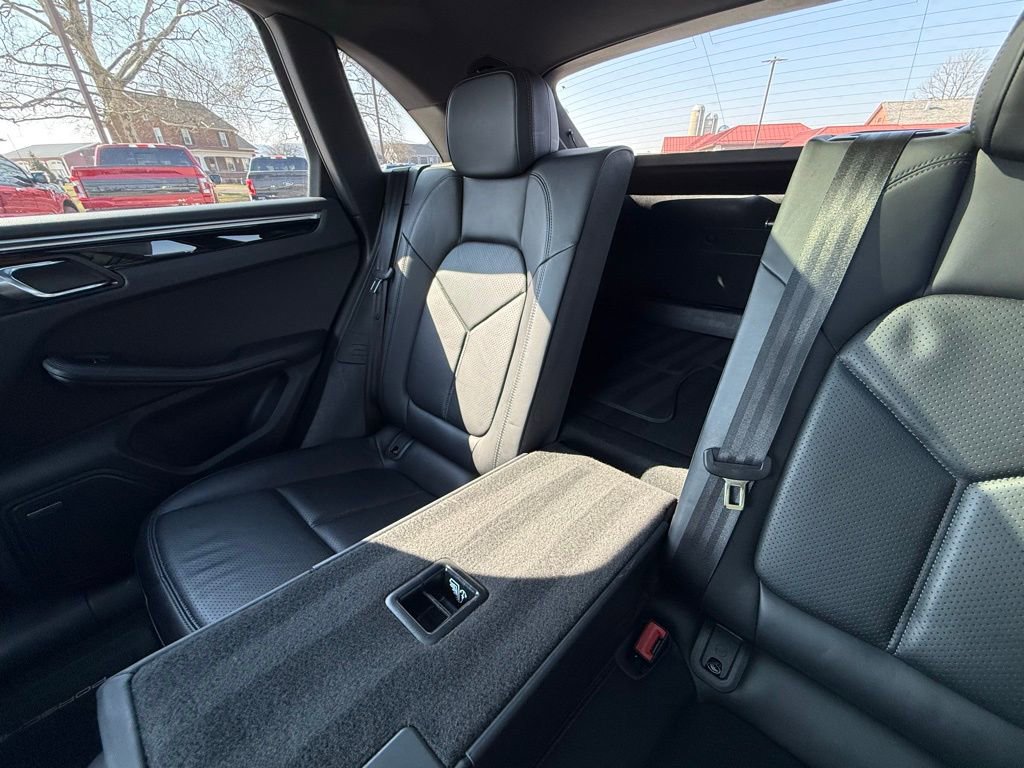 Used 2021 Porsche Macan S image 28
