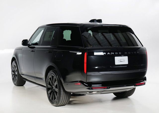 New 2025 Land Rover Range Rover SE image 30