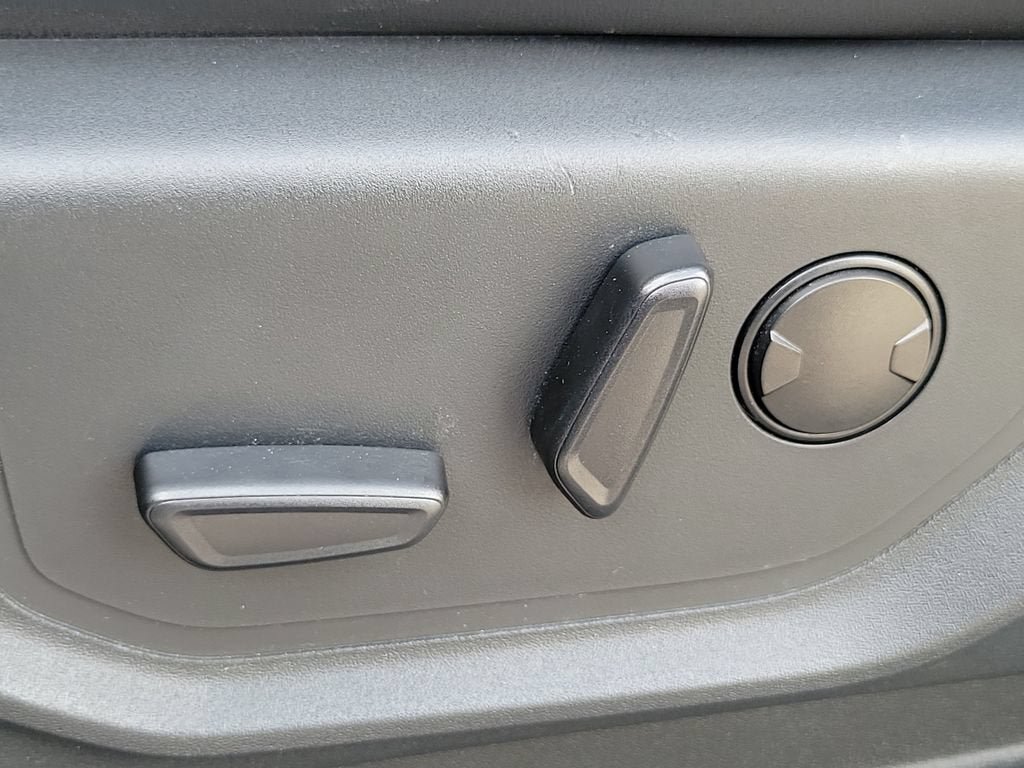 Used 2024 Ford Expedition XLT RWD image 24