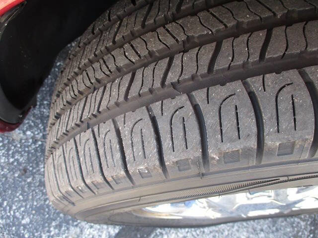 Used 2004 Buick Le Sabre Limited w/ Celebration Edition Package FWD image 14
