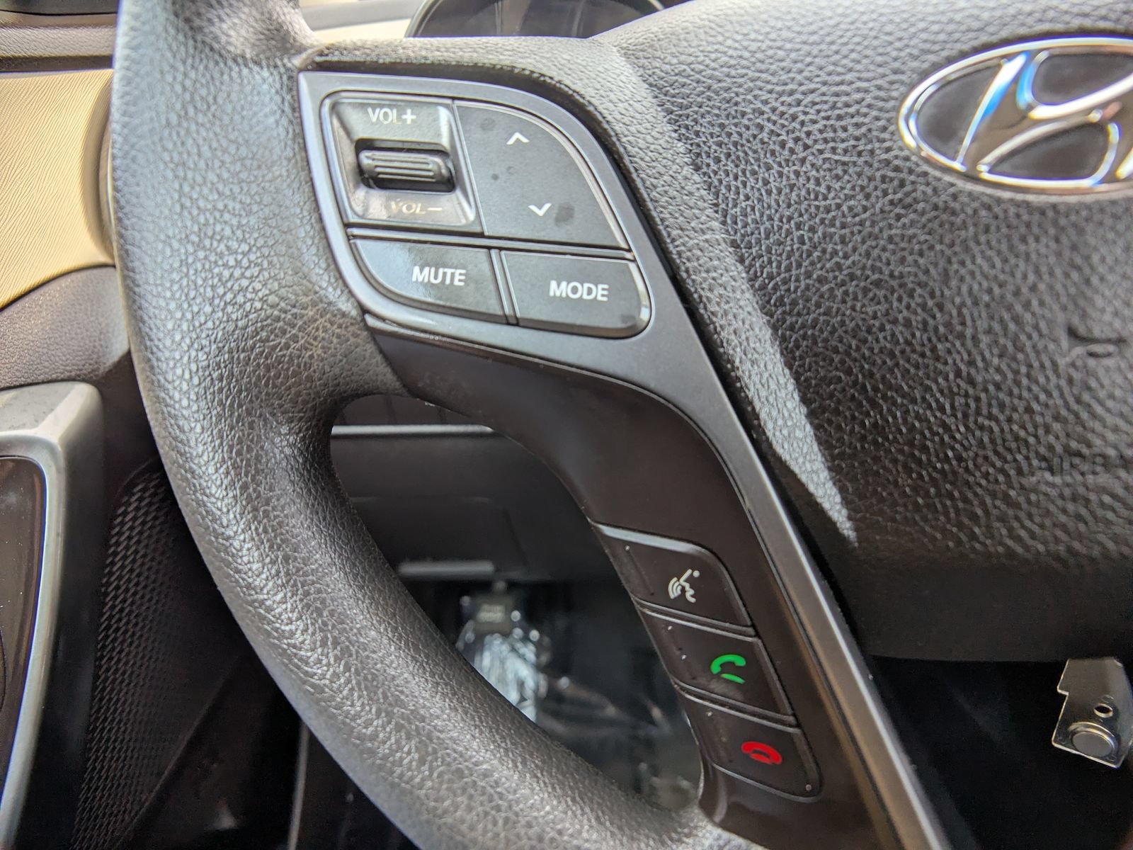 Used 2019 Hyundai Santa Fe XL SE FWD image 25