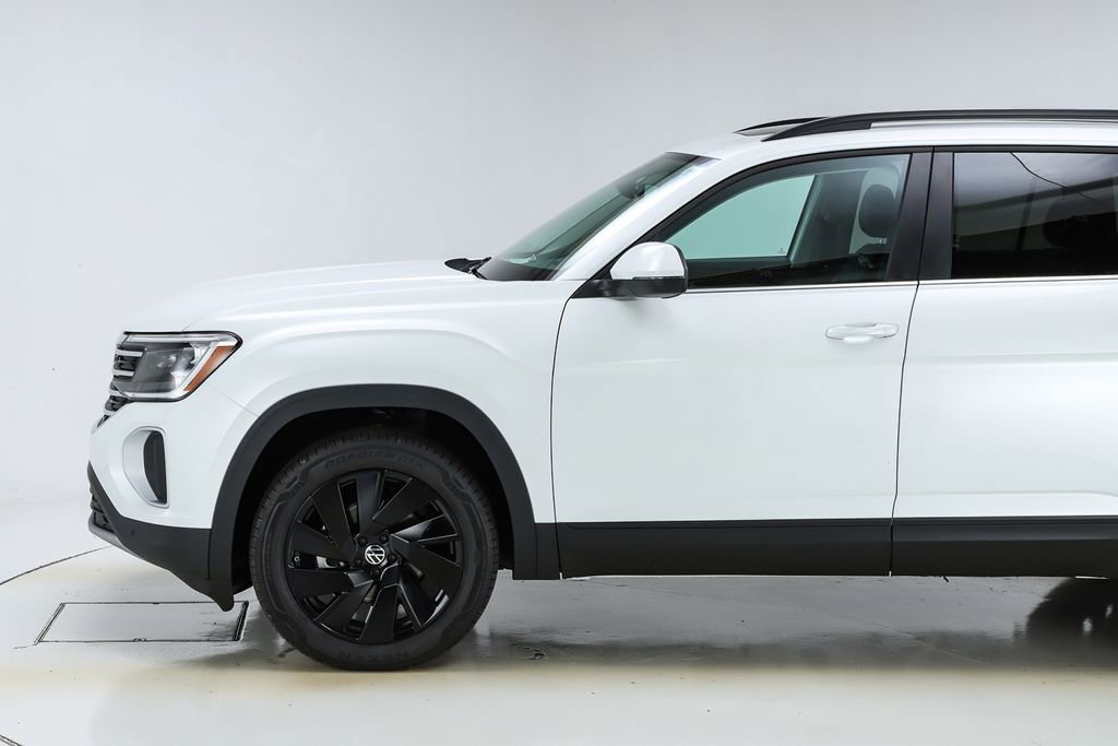 New 2026 Volkswagen Atlas SE image 3