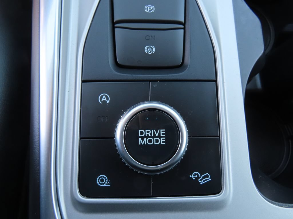 Used 2024 Ford Explorer XLT w/ Equipment Group 202A AWD/4WD image 13