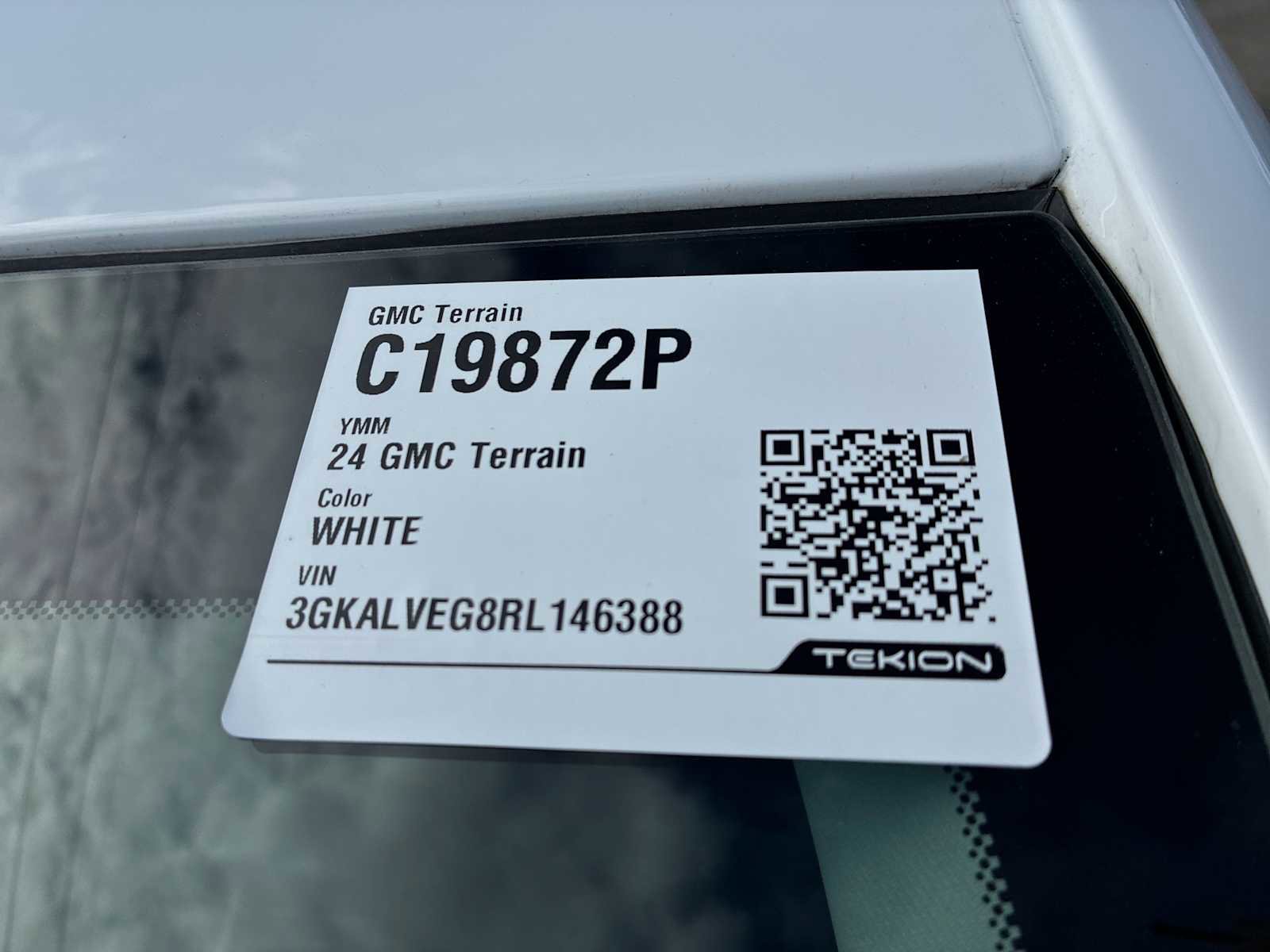 Certified 2024 GMC Terrain SLT w/ LPO, Floor Liner Package image 33