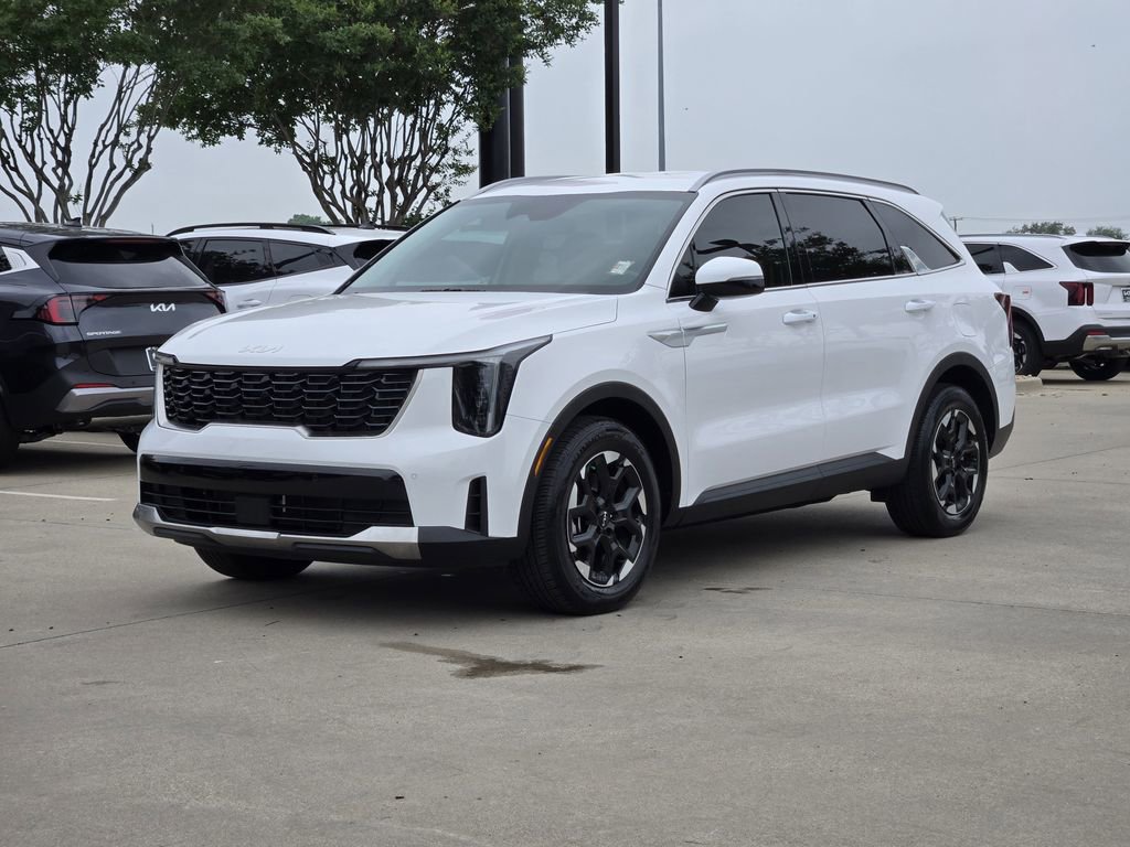 Certified 2025 Kia Sorento S FWD image 2
