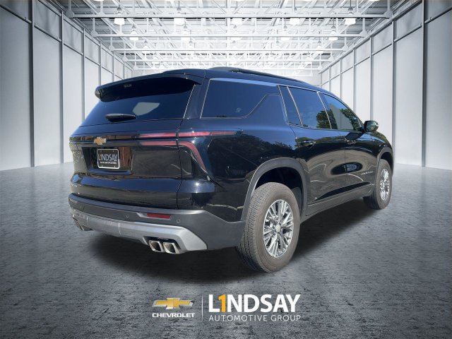 Certified 2026 Chevrolet Traverse LT w/ Driver Confidence Package FWD image 8