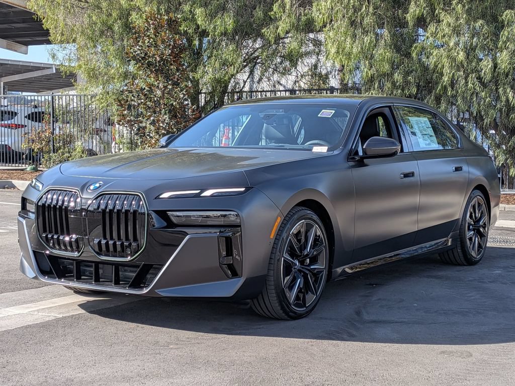 New 2026 BMW 740i RWD image 2