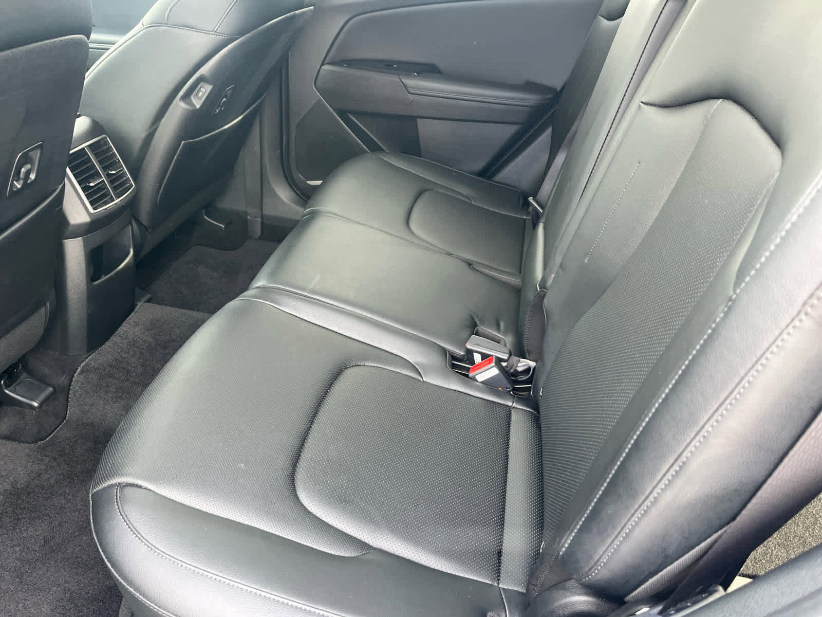 Used 2024 Kia Sportage EX image 32