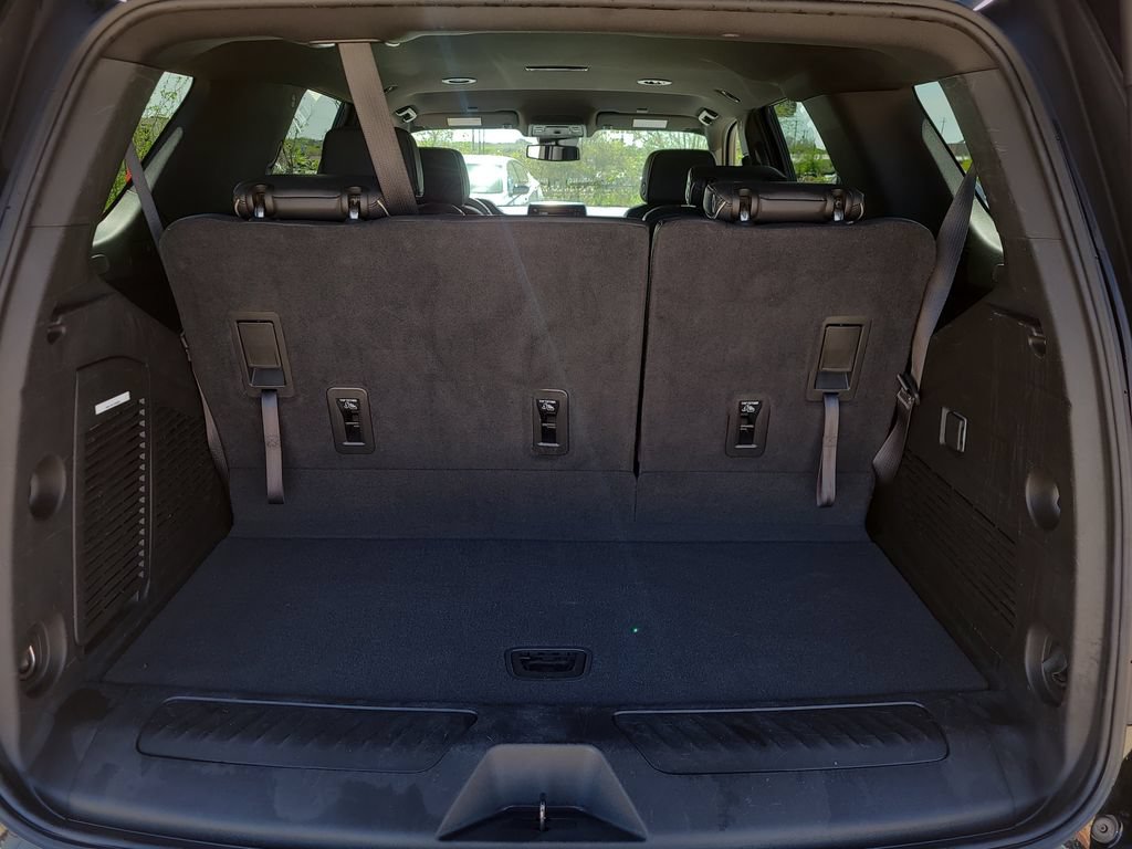 Used 2023 GMC Yukon SLT RWD image 8