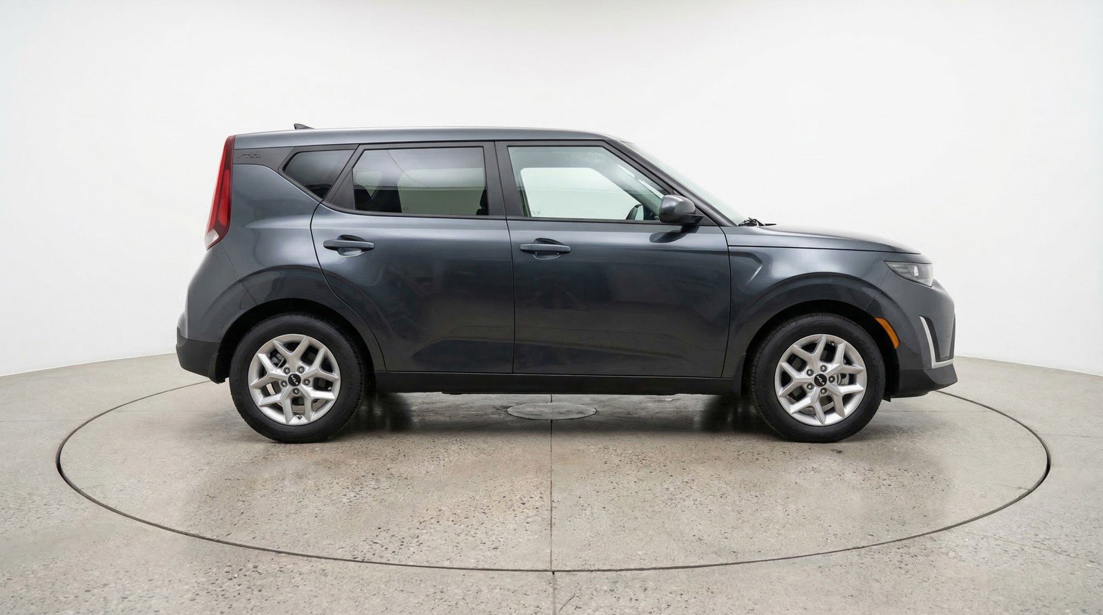 Used 2025 Kia Soul LX w/ LX Technology Package image 11
