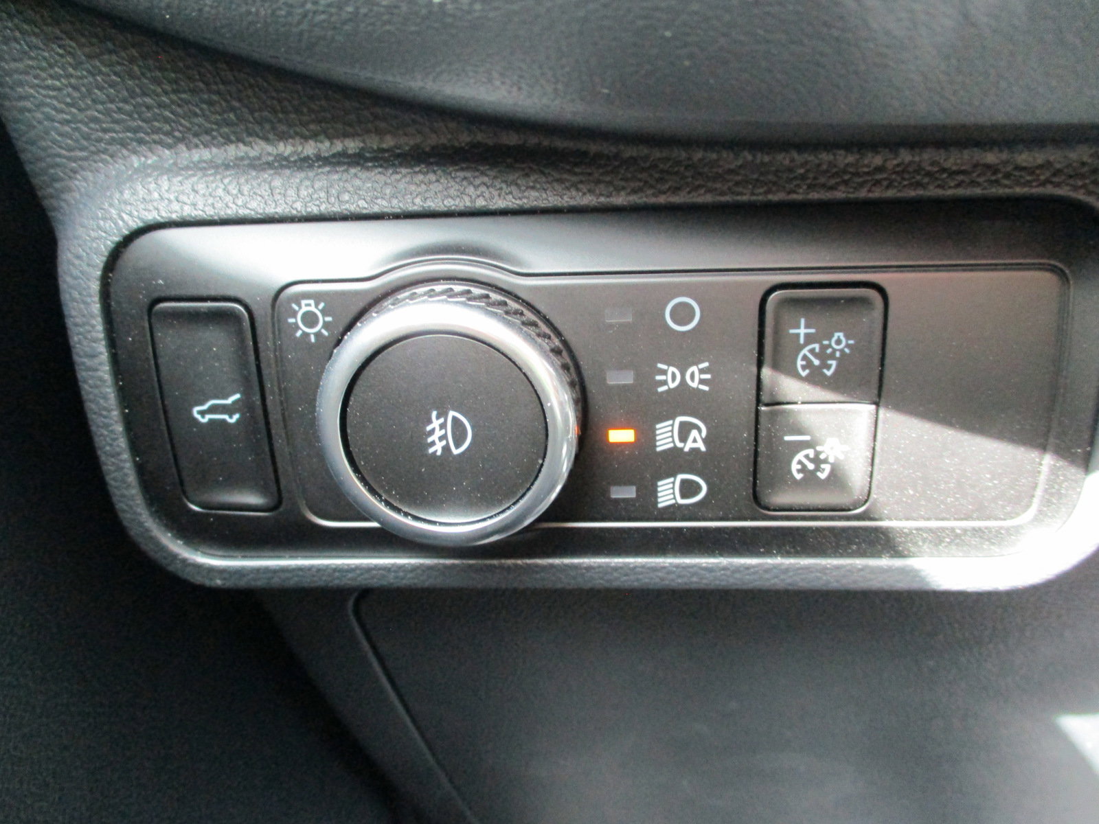 New 2025 Ford Explorer Active w/ Active Comfort Package image 11