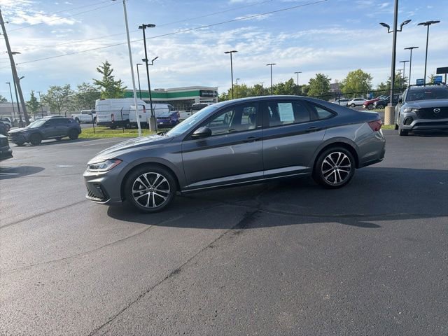 Used 2025 Volkswagen Jetta Sport FWD image 18