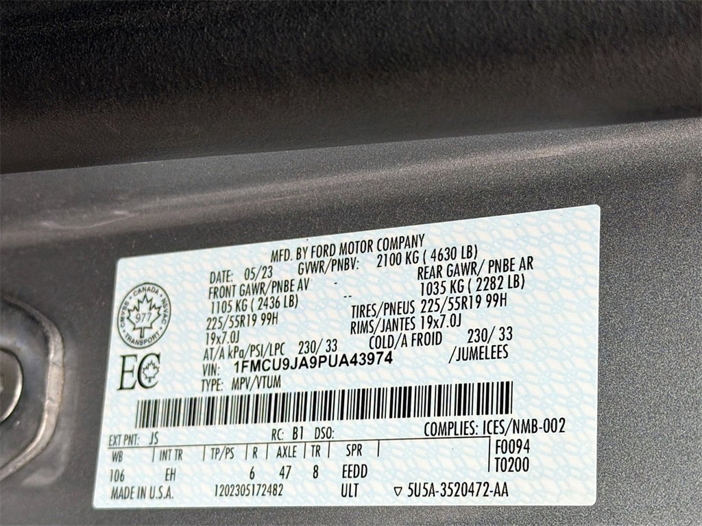 Used 2023 Ford Escape Platinum image 34