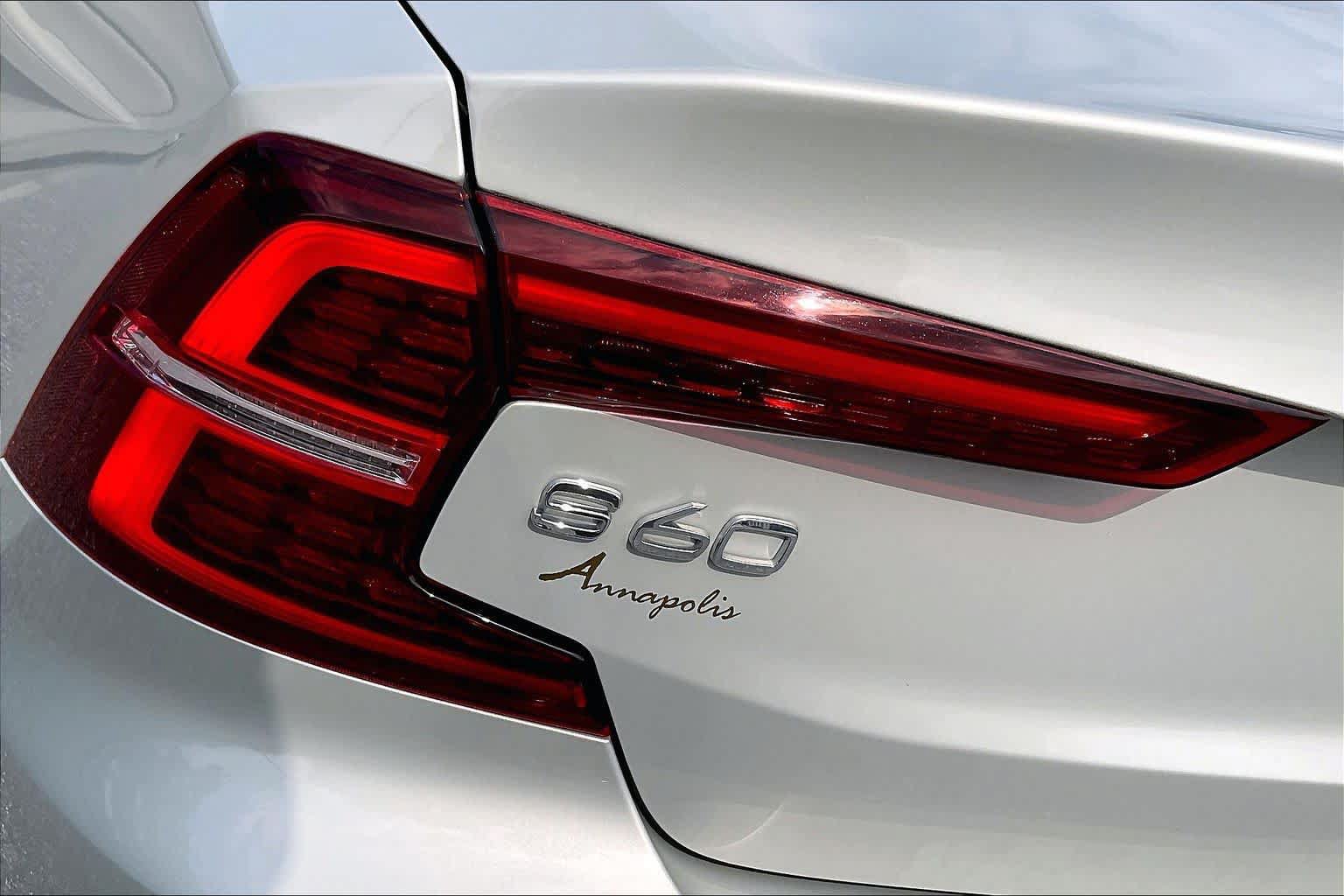 Used 2020 Volvo S60 T5 Momentum FWD image 29