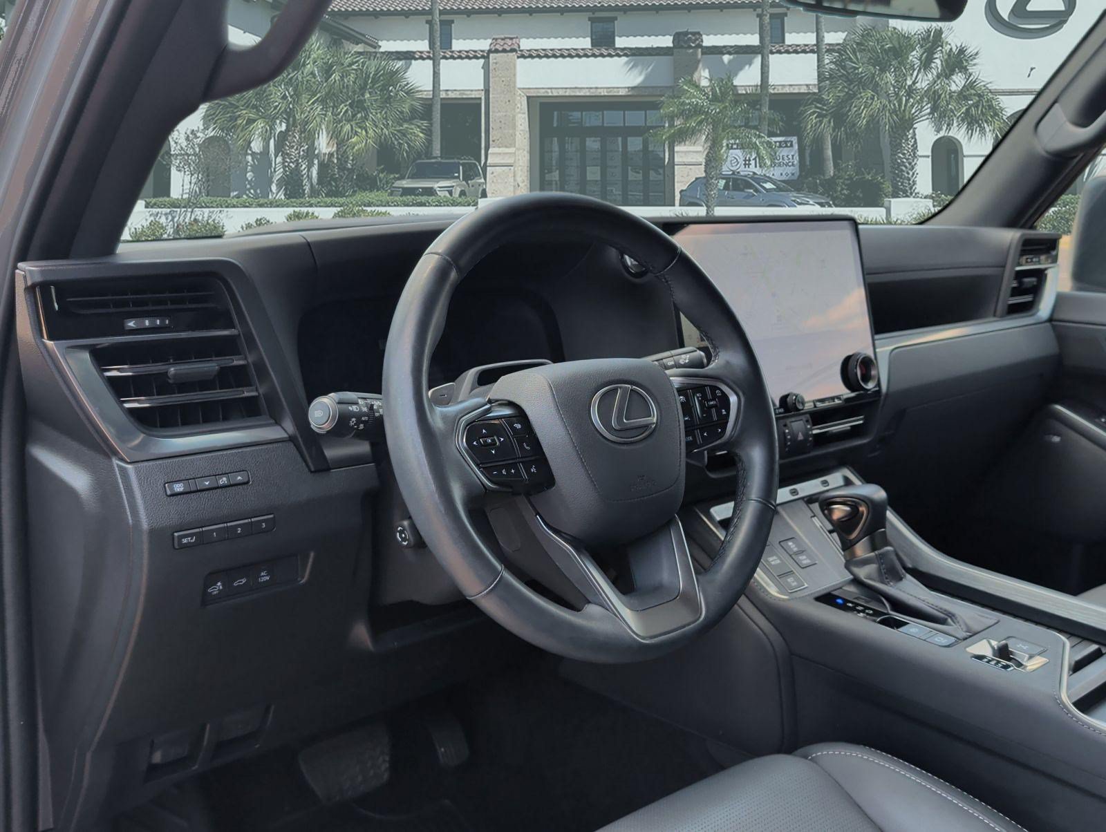 Certified 2025 Lexus GX 550 w/ Cold Area Package AWD/4WD image 12