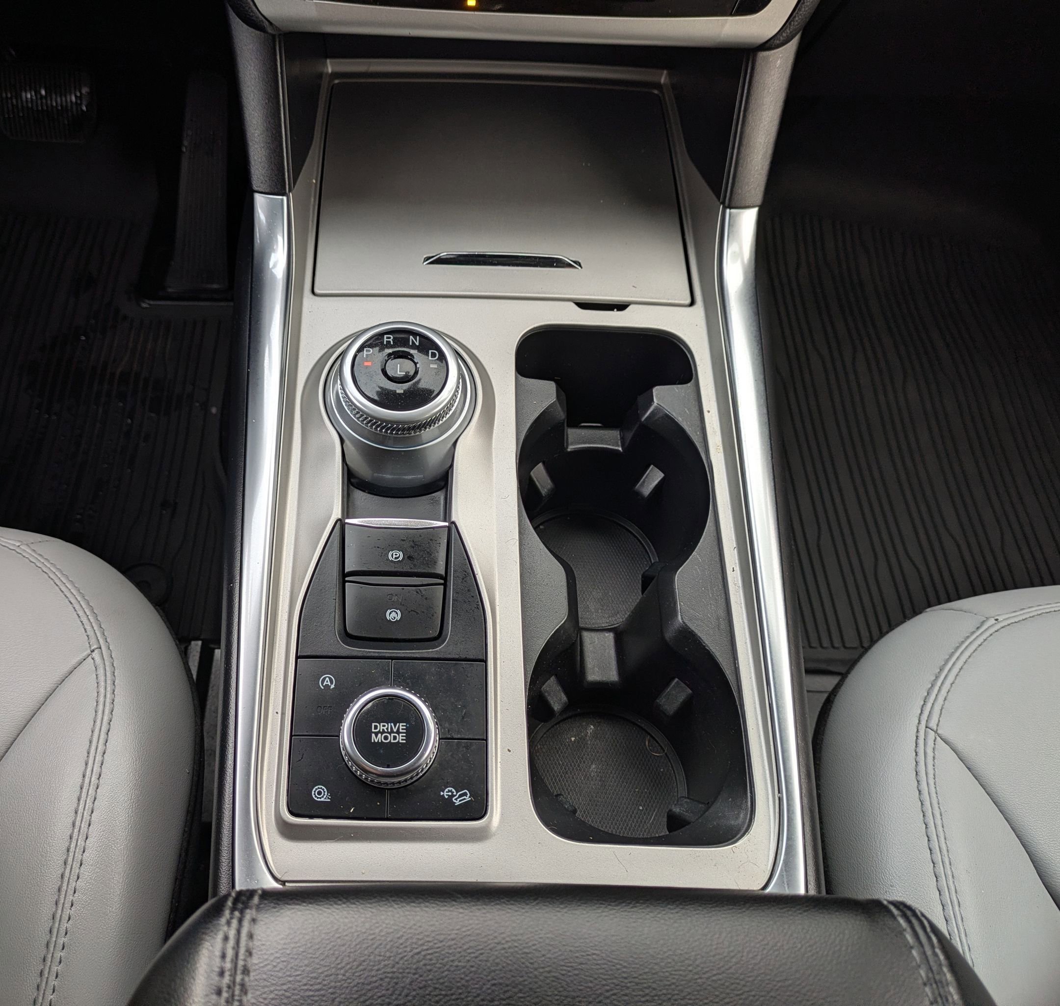 Used 2021 Ford Explorer XLT w/ Equipment Group 202A image 15