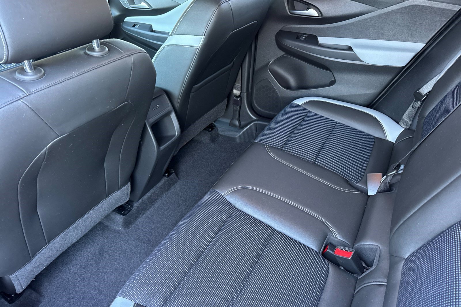 Used 2024 Buick Envista Preferred w/ Convenience I Package FWD image 25