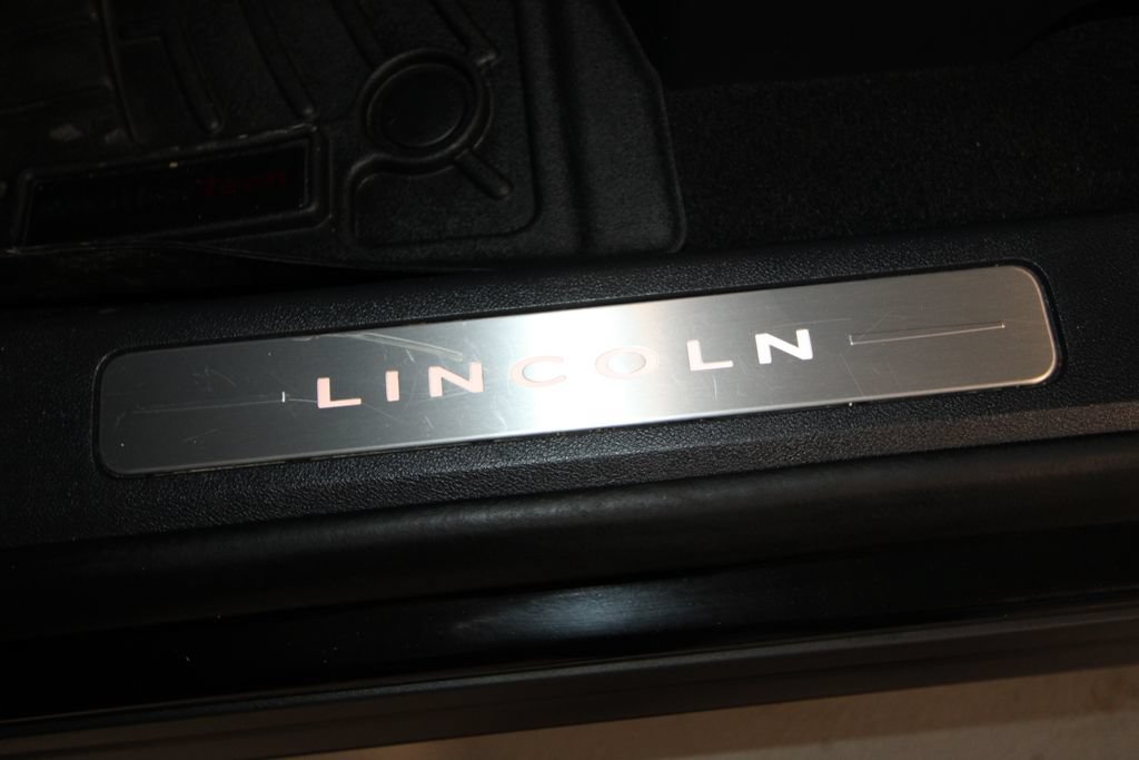 Used 2025 Lincoln Aviator Reserve w/ Luxury Package AWD/4WD image 7