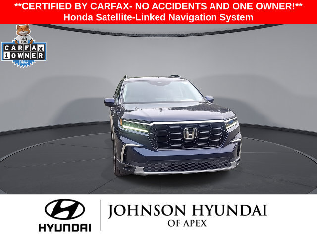 Used 2025 Honda Pilot Touring image 2