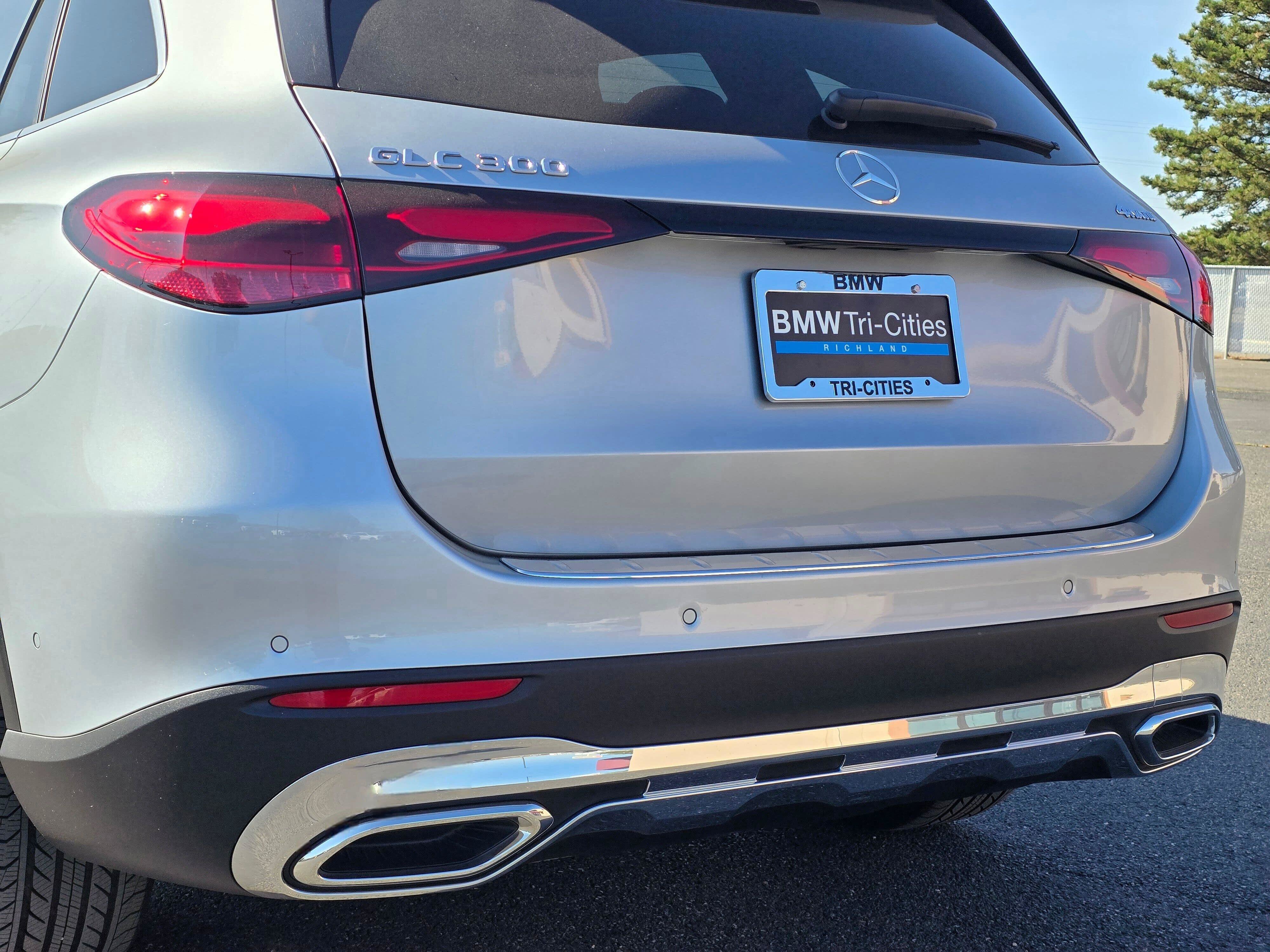 Used 2023 Mercedes-Benz GLC 300 4MATIC image 7