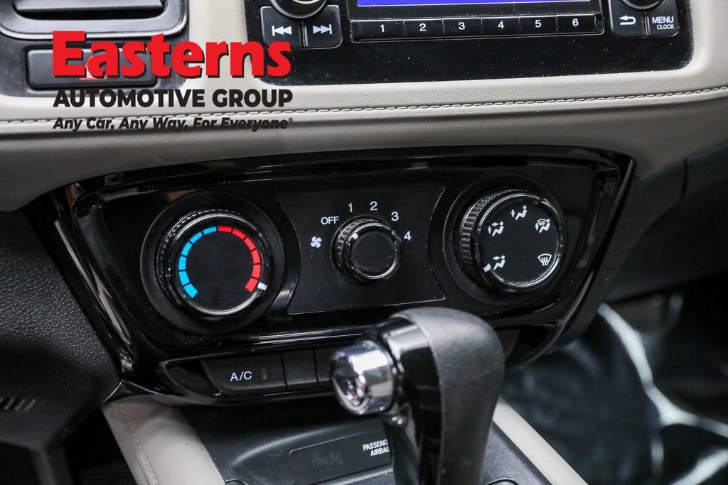 Used 2022 Honda HR-V LX image 19