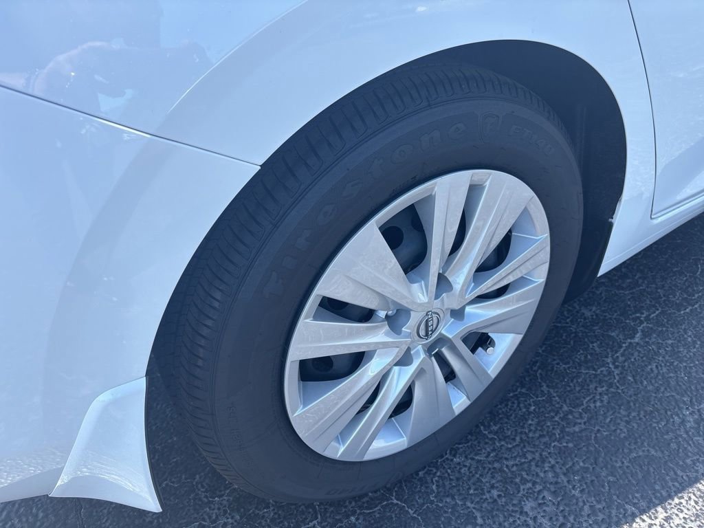 Used 2025 Nissan Sentra S image 10