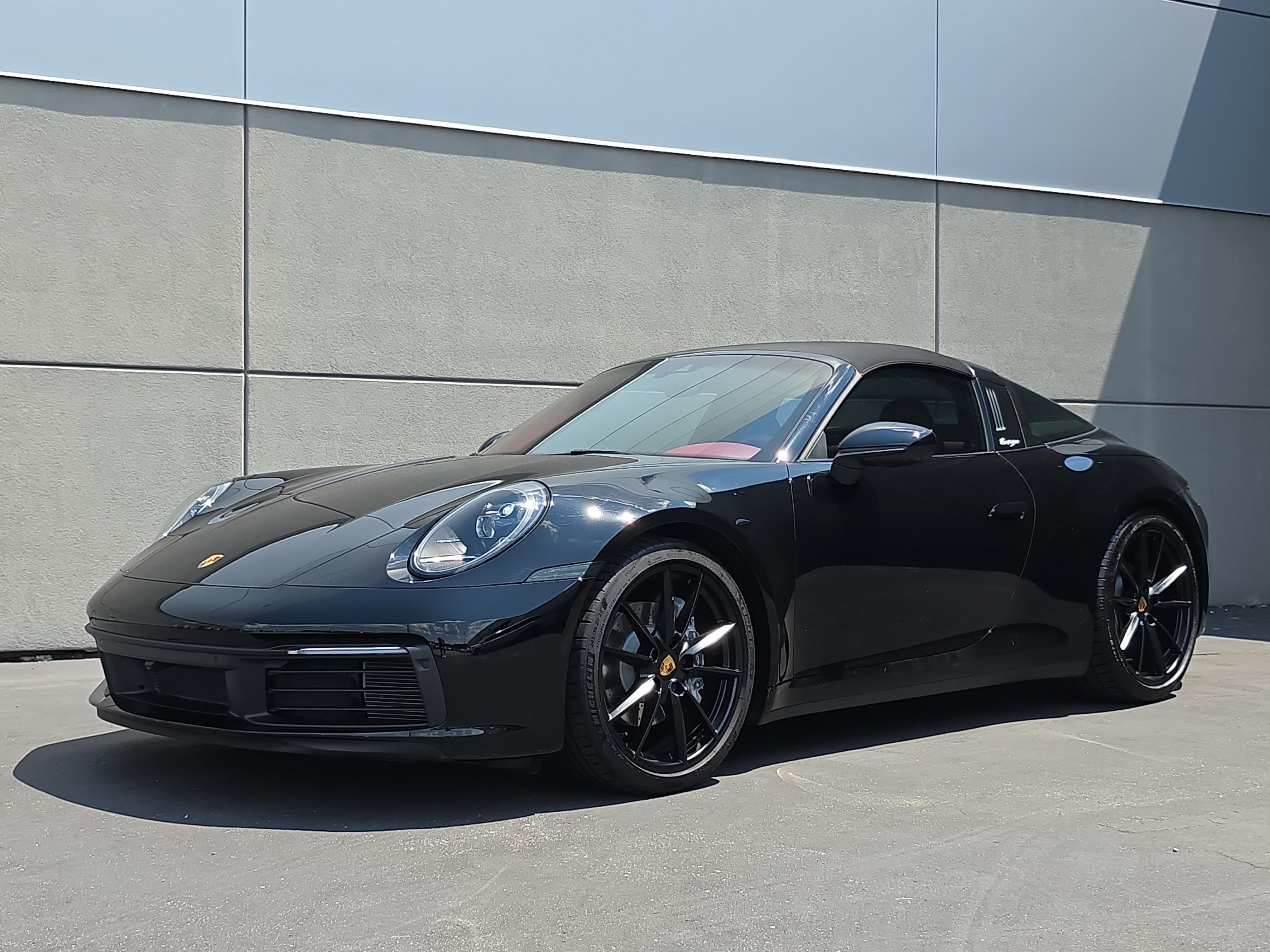 Certified 2024 Porsche 911 Targa 4 AWD/4WD image 1