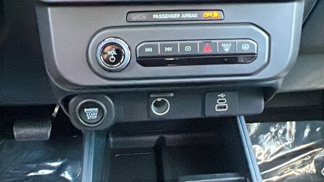 New 2025 Ford Maverick Lobo image 24