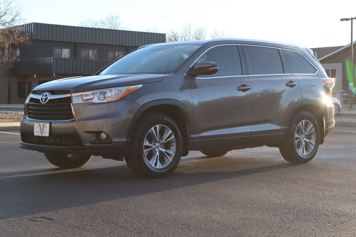 Used 2014 Toyota Highlander XLE image 11
