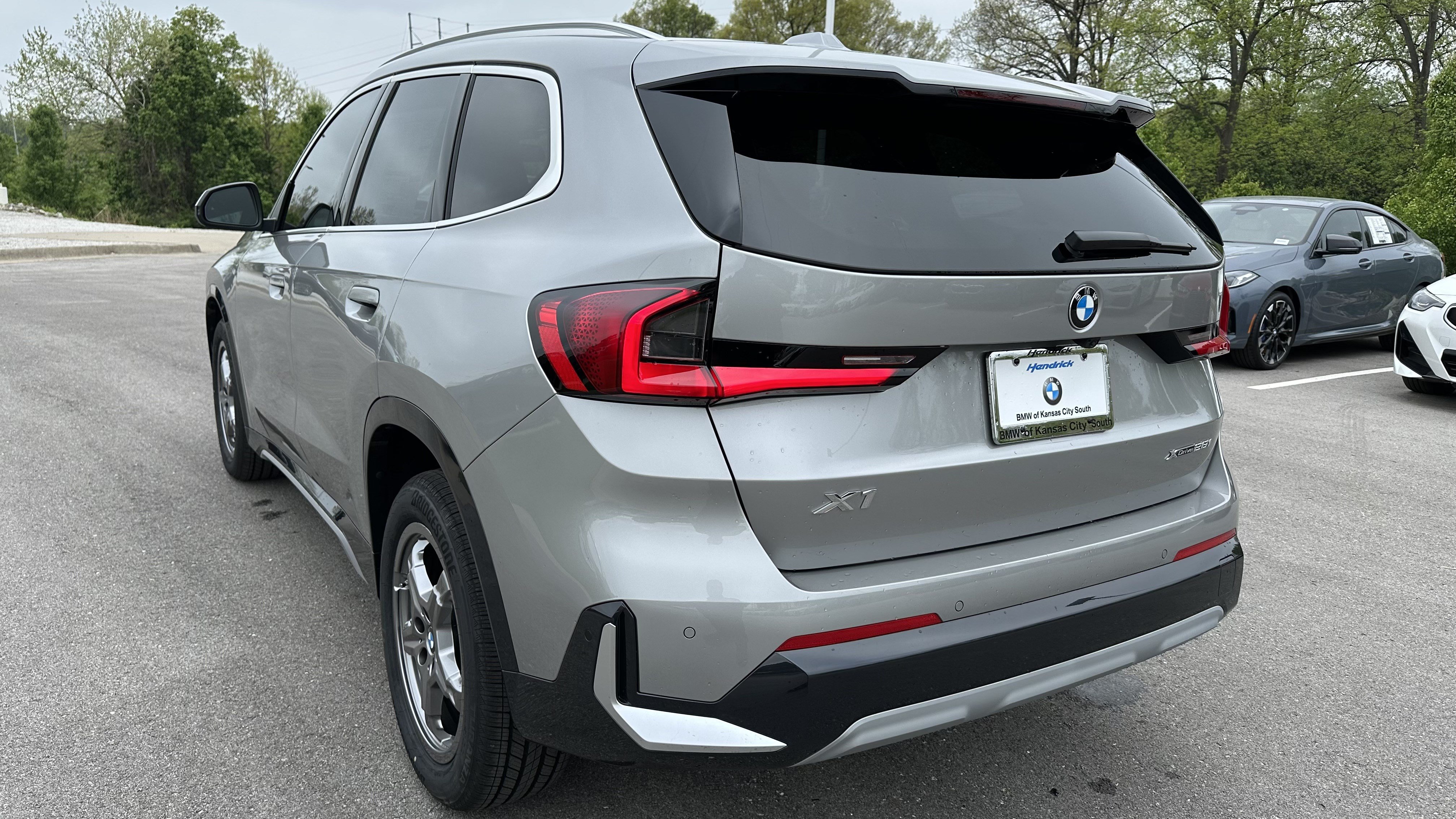 Used 2025 BMW X1 xDrive28i w/ Convenience Package AWD/4WD image 8