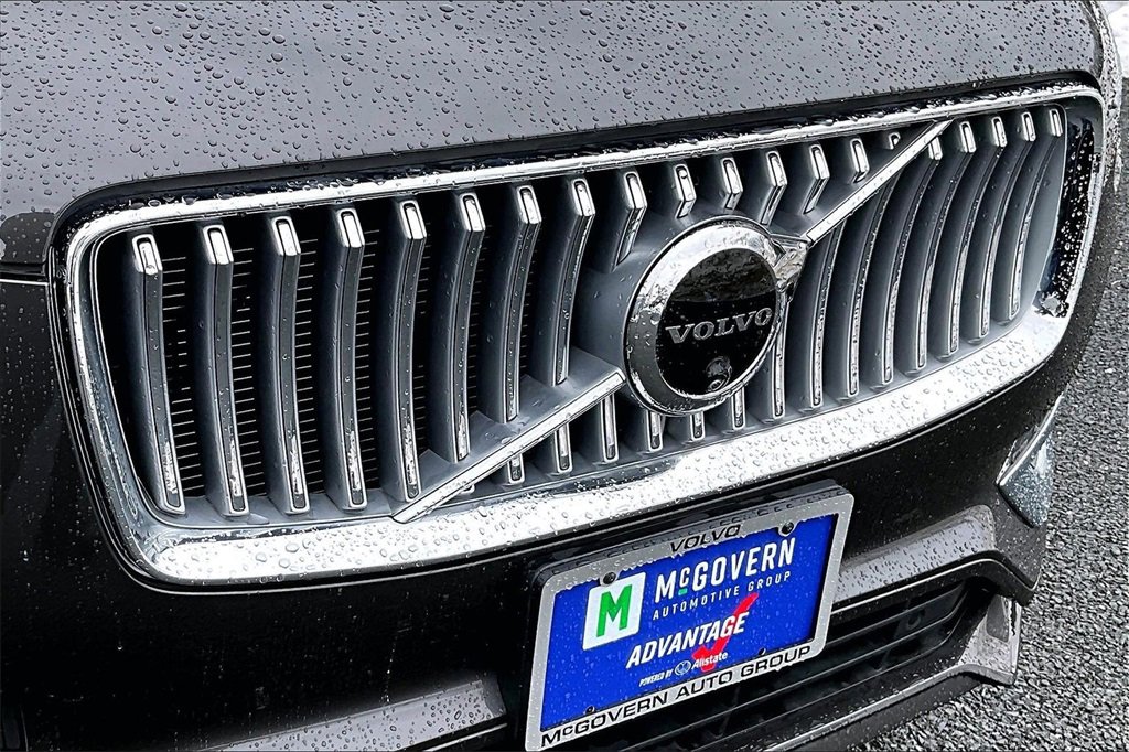Used 2024 Volvo XC90 B5 Plus w/ Protection Package image 34