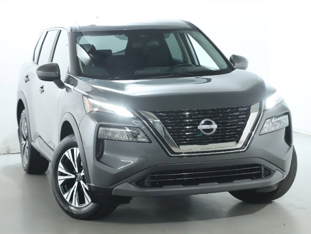 Certified 2023 Nissan Rogue SV image 2