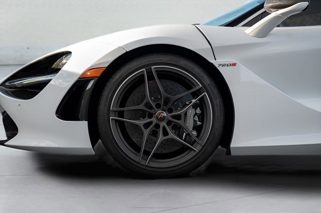 Used 2018 McLaren 720S image 17