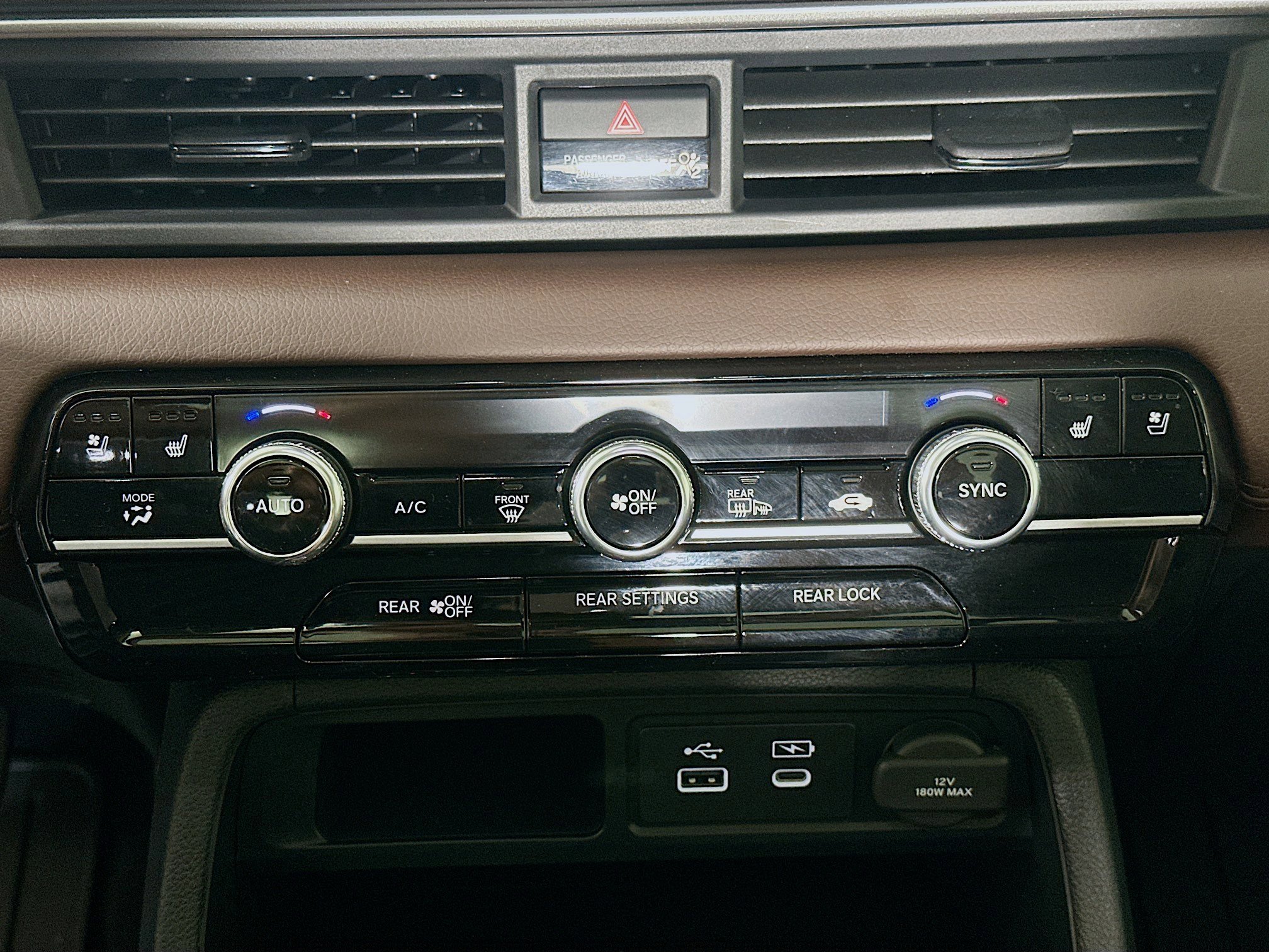 Used 2025 Honda Pilot Elite image 23