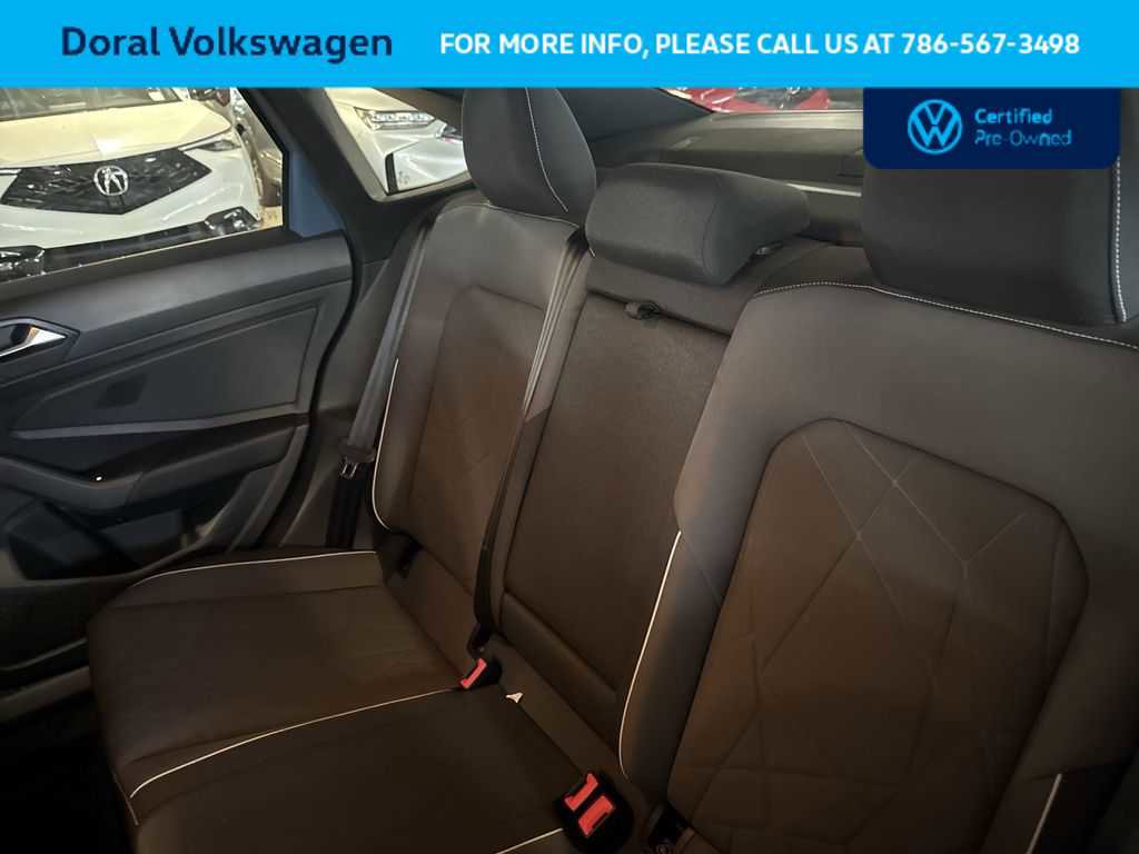 Used 2025 Volkswagen Jetta Sport image 22