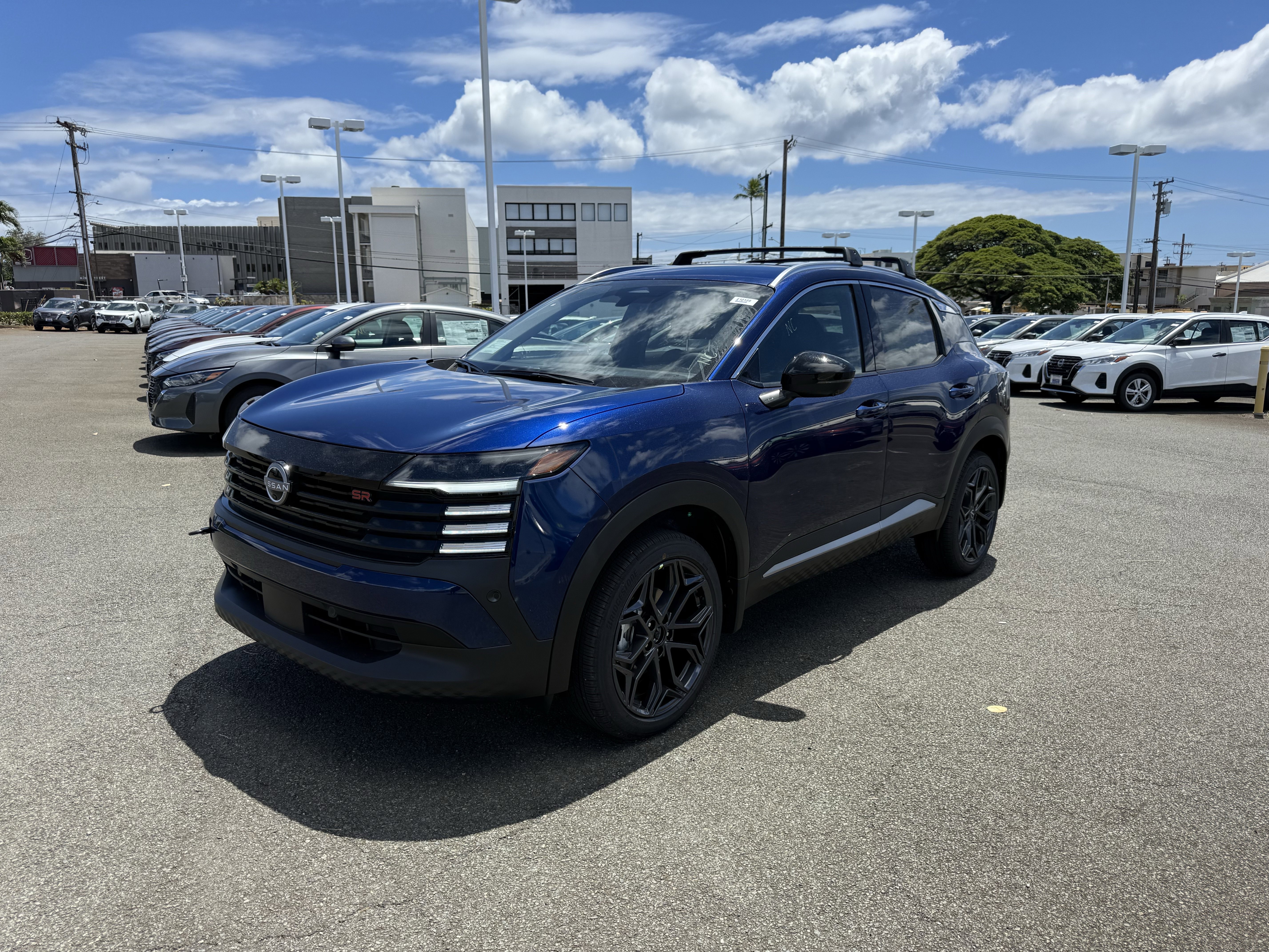 New 2026 Nissan Kicks SR image 1