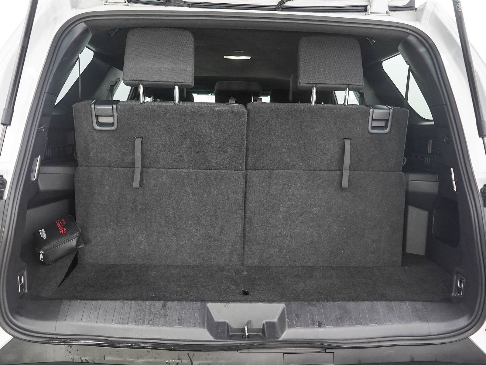Used 2025 Toyota 4Runner SR5 AWD/4WD image 9