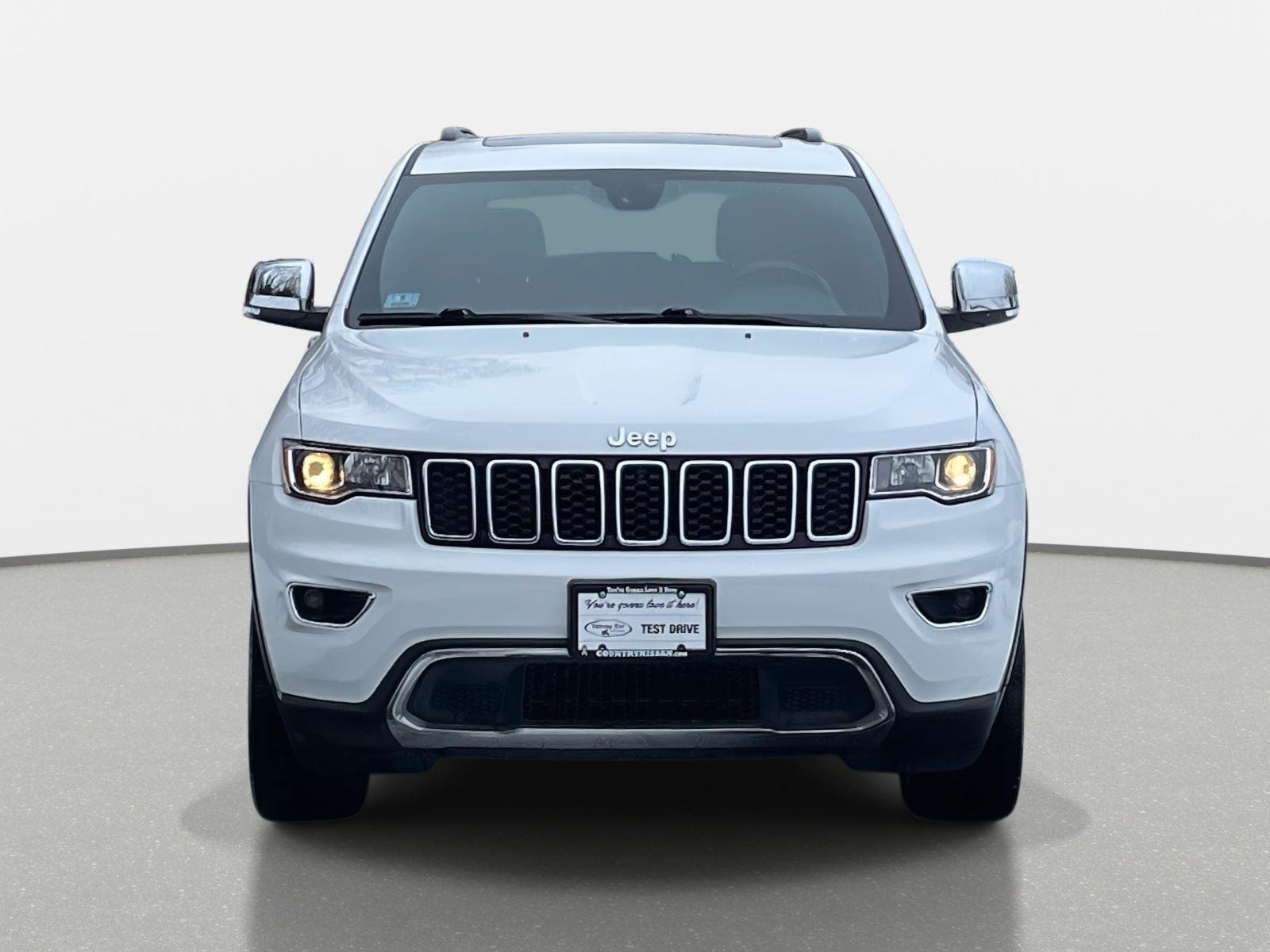 Used 2020 Jeep Grand Cherokee Limited w/ Luxury Group II image 2